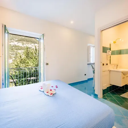 Il Vetraio 4* רבאלו